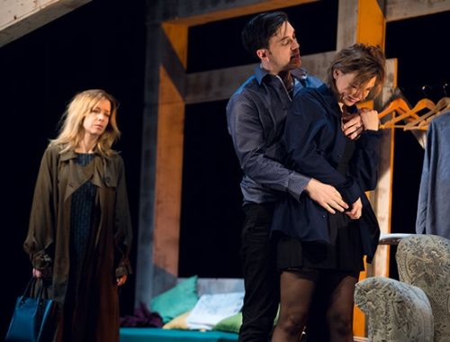 színházi előadás