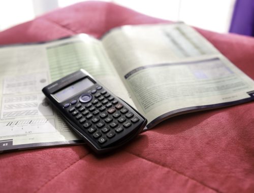 matematika füzet és számológép