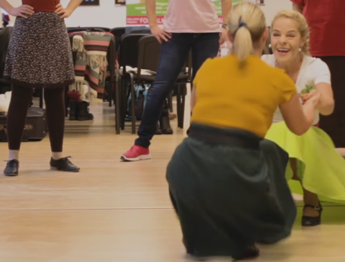 felnőttek játszanak