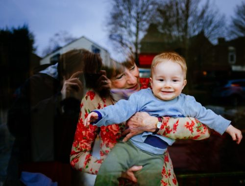 nagymama az unokájával