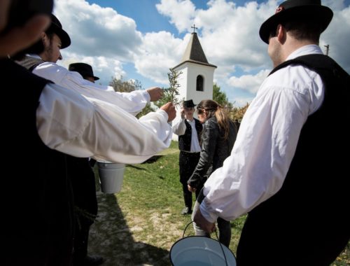 húsvéti locsolkodás