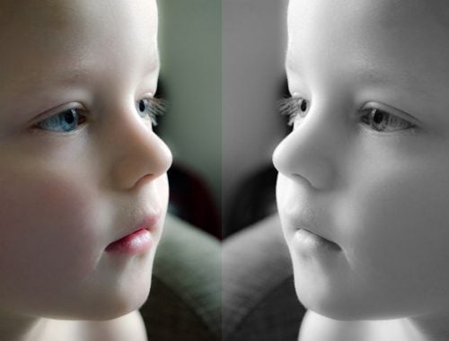 kép egy kisgyerekről fekete fehérben és színesben