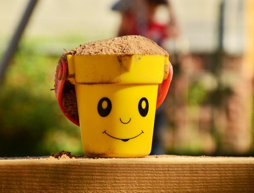 homokkal teli vödör