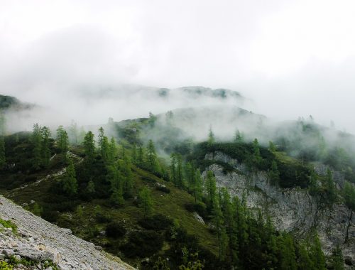 Pára a hegyek között.