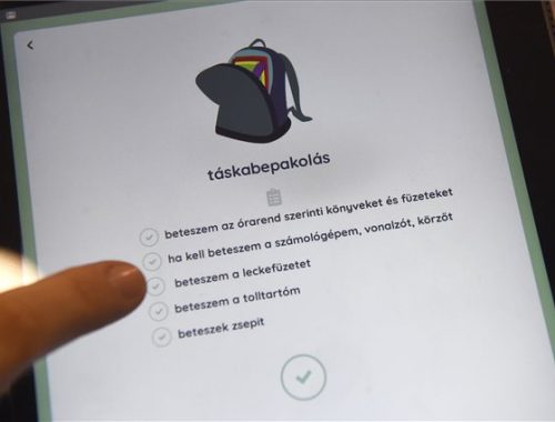 Az autisták mindennapi életét segítő applikáció egy tableten az Autizmus Alapítvány Delej utcai épületében 2020. január 28-án. MTI/Bruzák Noémi