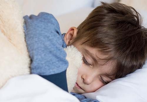 gyermeksport - alvó kisfiú