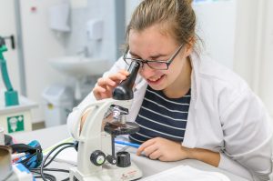 Szilády Áron Gimnázium és Kollégium - Labor