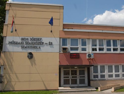 Ceglédi SzC Bem József Műszaki Technikum és Szakképző Iskola - épület