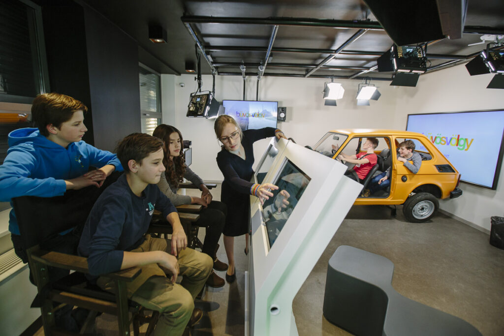 Bűvösvölgy Médiaértés-oktató Központ