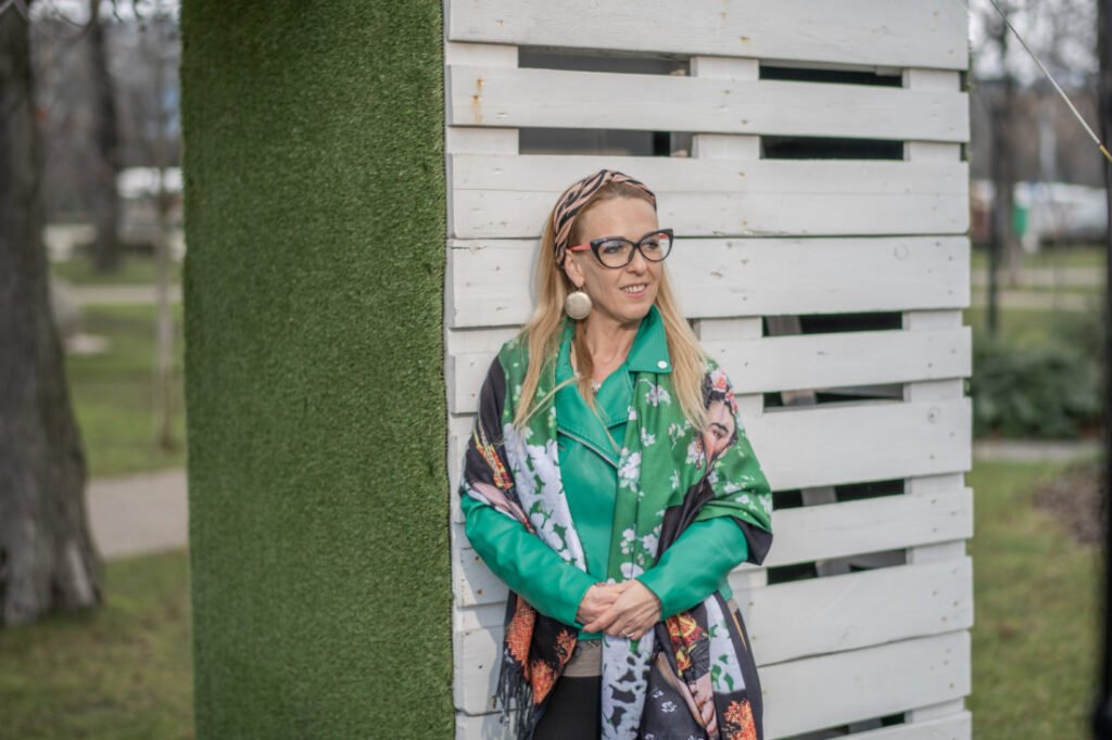 Tibenszky Moni Lisa portré