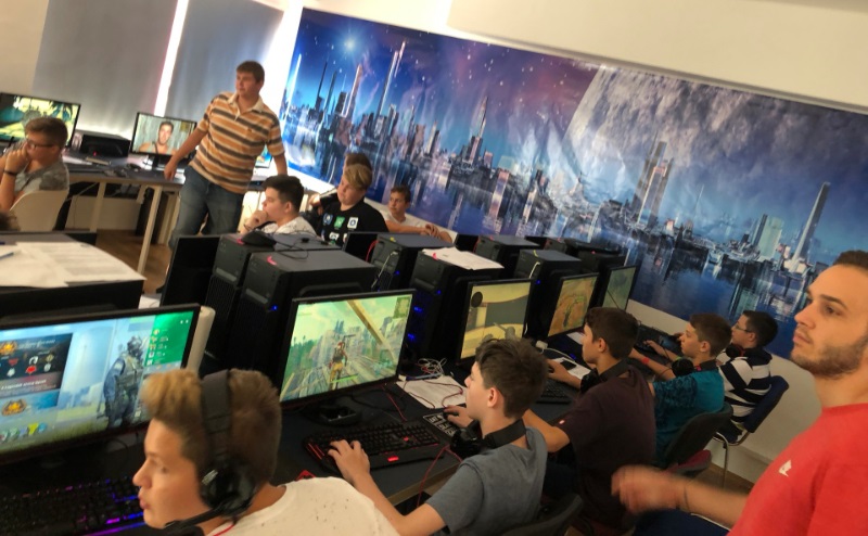 programozd a jövőt