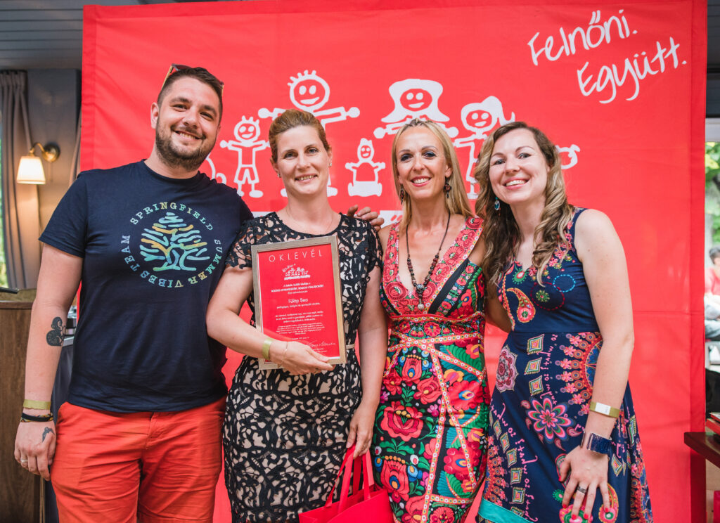 BOLDOG GYERMEKEKÉRT, BOLDOG CSALÁDOKÉRT DÍJ - Fülöp Bea