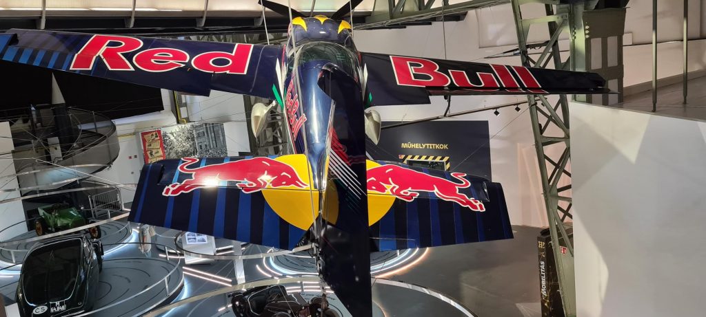 Álmok Álmodói - Besenyei repülőgép