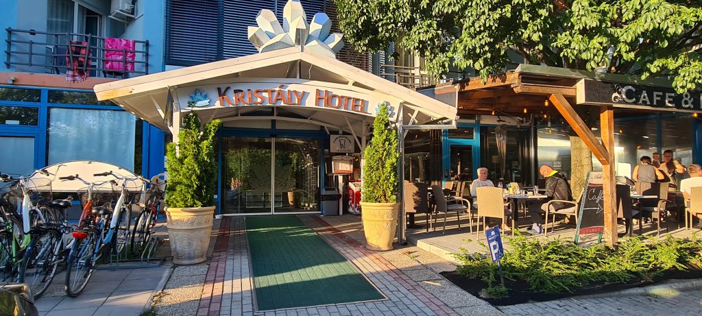 Kristály Hotel