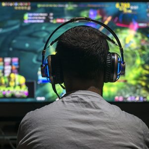 Jól van a gyerek, ha játszik? - Tudástár videójátékokról szülőknek és pedagógusoknak Jól van a gyerek, ha játszik? - Tudástár videójátékokról szülőknek és pedagógusoknak