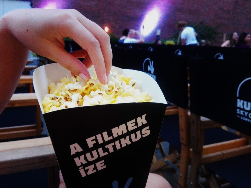 Kultik terasz Corvin Plaza