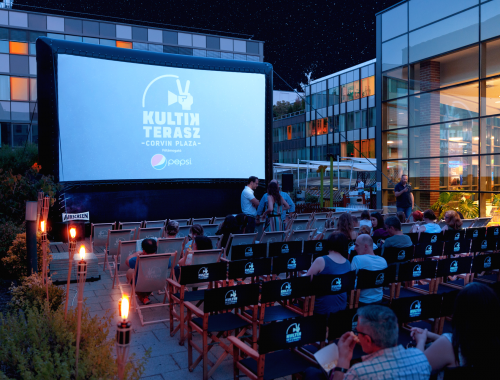 Kultik Terasz Corvin Plaza