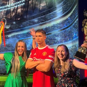 Mátyás király és Angelina Jolie egy kiállításon - Élménykirándulás egy nap alatt a Föld körül világsztárokkal és történelmi alakokkal - izgalmak a Madame Tussauds Budapest kiállításon Mátyás király és Angelina Jolie egy kiállításon - Élménykirándulás egy nap alatt a Föld körül világsztárokkal és történelmi alakokkal - izgalmak a Madame Tussauds Budapest kiállításon
