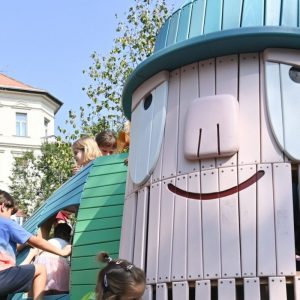 Kufli játszótér nyílt a belvárosban Kufli játszótér nyílt a belvárosban