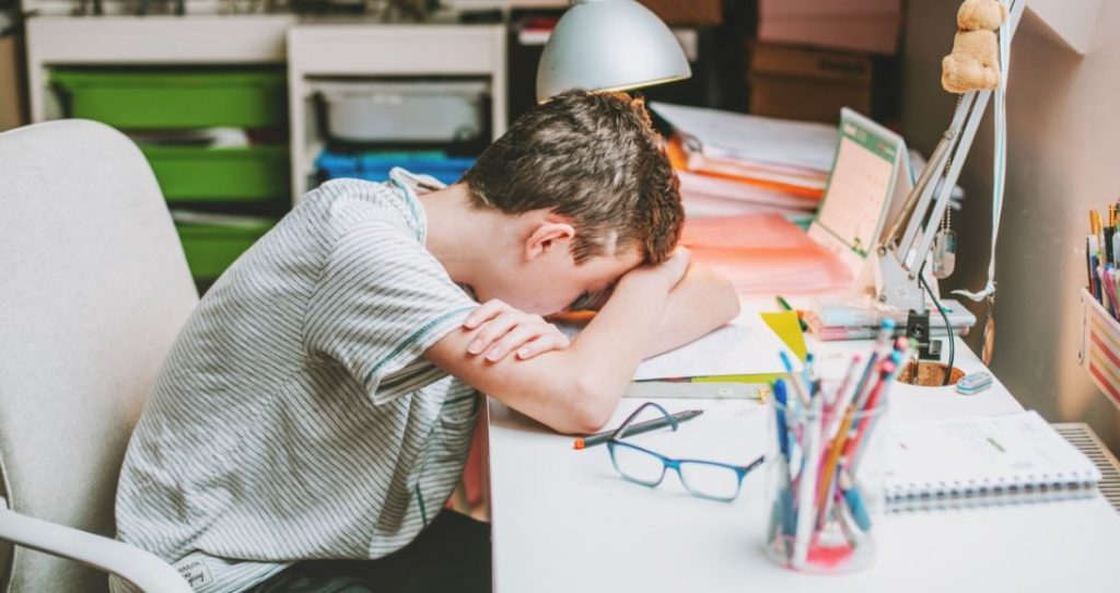 Stresszkezelés módszerei kamaszoknak – vizsga, felvételi és dolgozat előtti „gyorstalpaló”