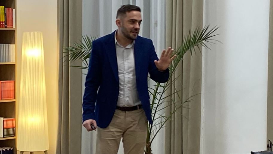 Miért fontos a Nagyiszabály posztoláskor?