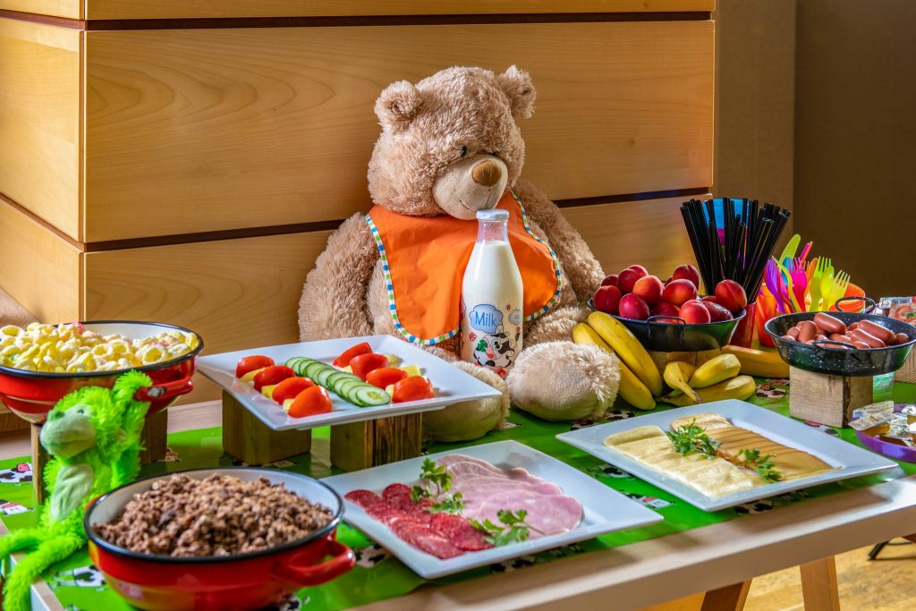 Osztálykirándulás a harkányi Dráva Hotelben – Felfedezzük a Dél-Dunántúl Varázslatos Kincseit!