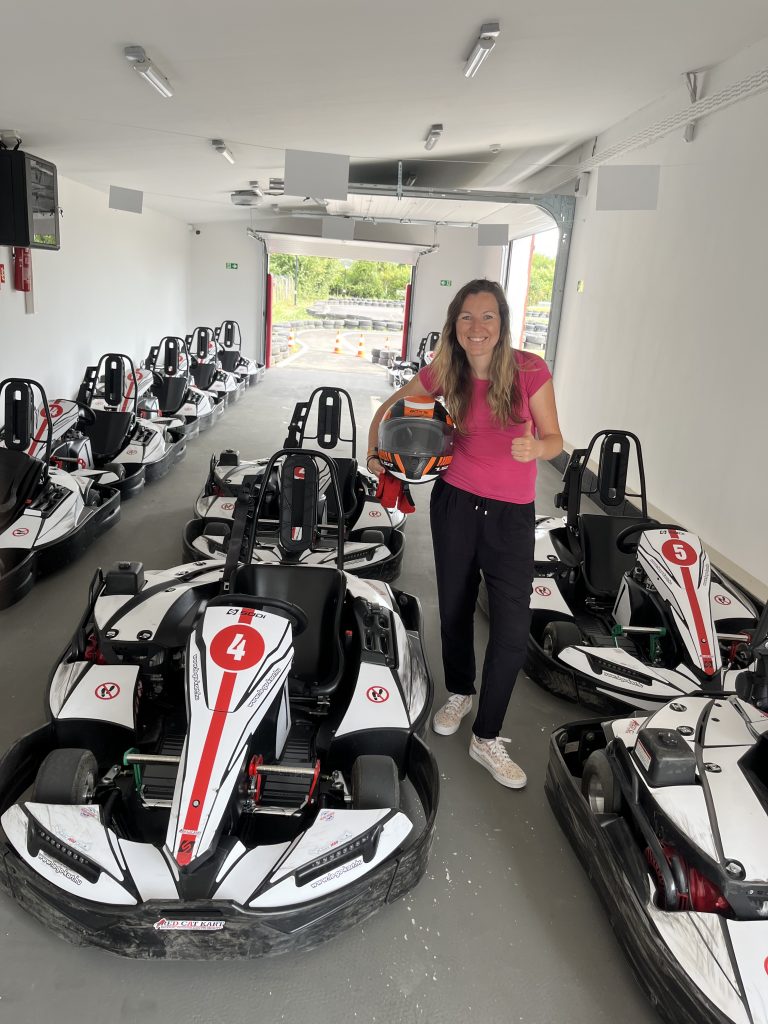 LE-GO-Kart: családi élményparadicsom a Balatonnál LEGO kiállítással, szabadulószobával, GOKART pályával