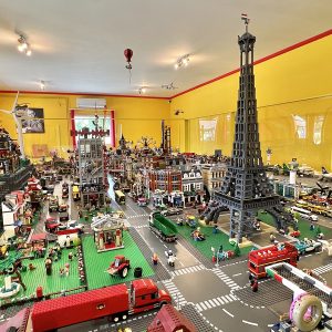 LE-GO-KART: családi élményparadicsom a Balatonnál LEGO kiállítással, szabadulószobával, GOKART pályával LE-GO-KART: családi élményparadicsom a Balatonnál LEGO kiállítással, szabadulószobával, GOKART pályával