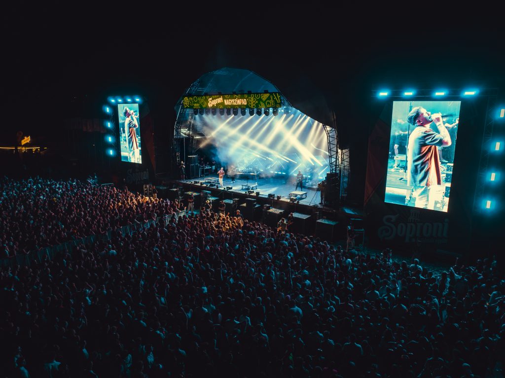 4 nap, 10 zenei helyszín, több mint 120 előadó, több száz nappali sport-és kulturális program: elkezdődött az EFOTT