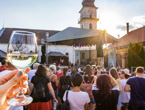 Egy hónap múlva indul a Kerekdomb Fesztivál