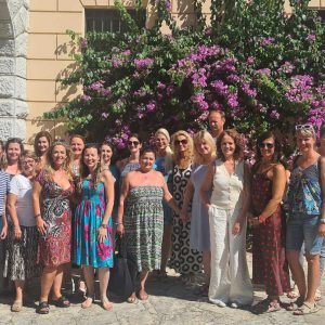 „A tanárok folyamatosan önmagukból adnak egy-egy szeletet a diákjaiknak, ezért kiemelten fontos, hogy újra tudjanak töltődni” – interjú az Erasmus+ program egyik résztvevőjével „A tanárok folyamatosan önmagukból adnak egy-egy szeletet a diákjaiknak, ezért kiemelten fontos, hogy újra tudjanak töltődni” – interjú az Erasmus+ program egyik résztvevőjével