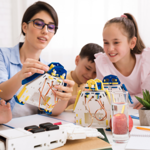 Tedd élménnyé a tanulást! – ingyenes online STEAM webinárium pedagógusoknak