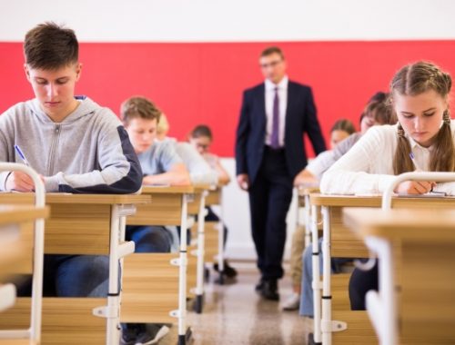 FELVÉTELI KIBESZÉLŐ