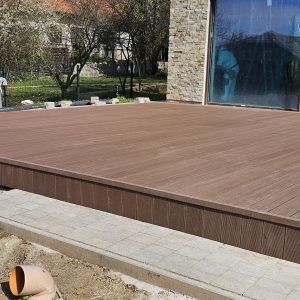 Kedvező-e a WPC teraszburkolat ára?