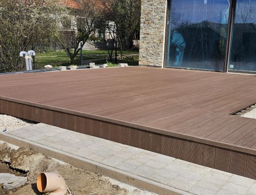 Kedvező-e a WPC teraszburkolat ára?