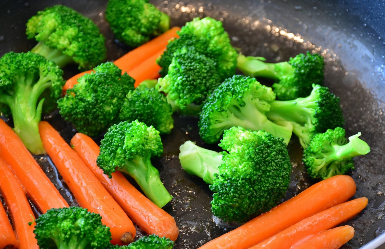 Az egészséges életmód táplálkozási alapjai: a paleo diéta