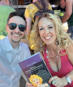 Figyelemgazdaság, influenszer-ügynökségek, a mindent is befolyásoló média hatása – Van recept az egészséges tartalomfogyasztásra?