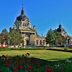 Egy nap Budapesten: fürdőpára, kávéillat és villásreggeli hangulat Egy nap Budapesten: fürdőpára, kávéillat és villásreggeli hangulat