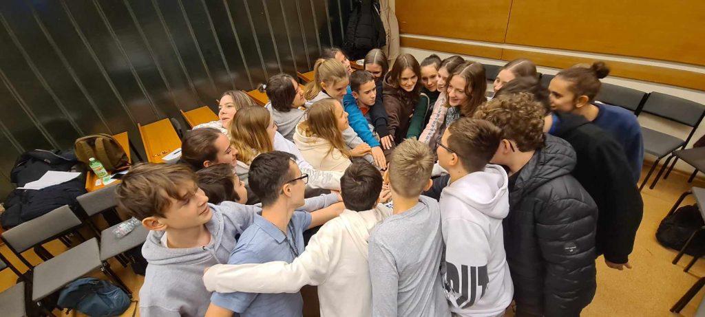 NO PARA! – Rendhagyó felvételi előkészítők Jocó bácsival és a Felelős Szülők Iskolájával