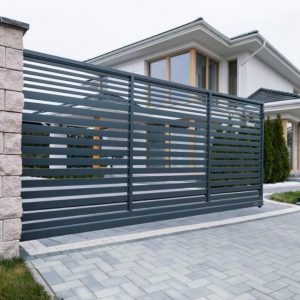 Miért érdemes szakemberre bízni a kerítés kivitelezést?