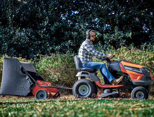 Hogyan tehetjük fűnyíró traktorunkat a legsokoldalúbb szerszámmá?