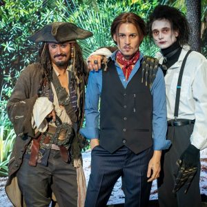 A magyar Jack Sparrow mutatta be Johnny Depp figuráját a Madame Tussauds Budapest produkcióban