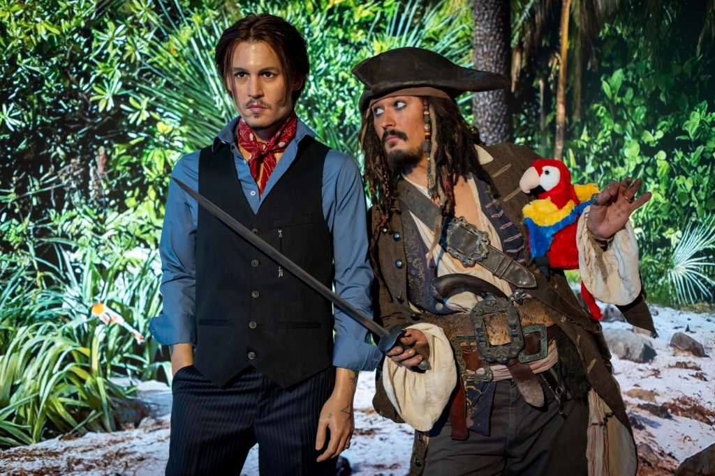 A magyar Jack Sparrow mutatta be Johnny Depp figuráját a Madame Tussauds Budapest produkcióban
