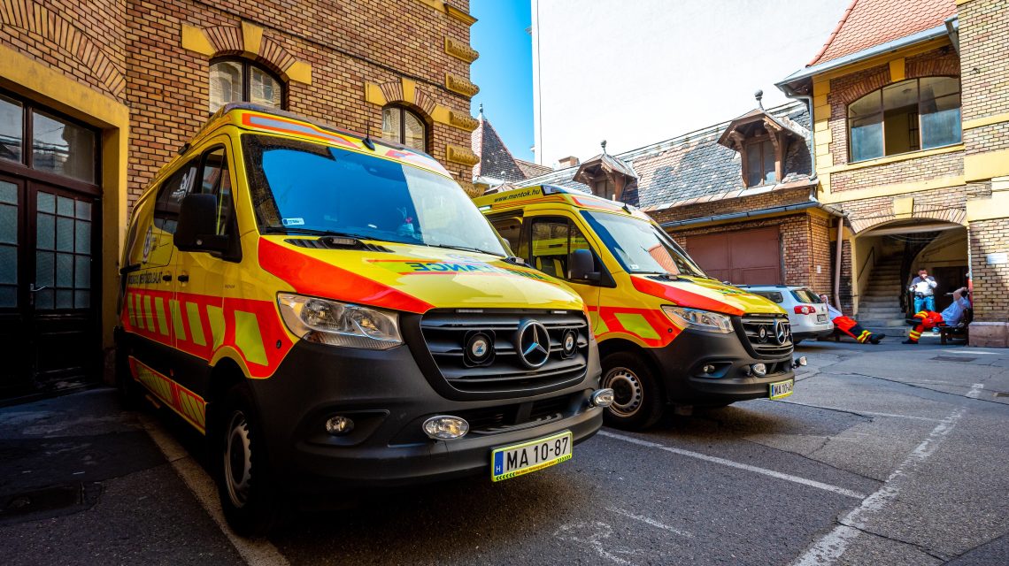 „Na szia mentő” címmel indított ovisoknak szóló programot a mentőszolgálat