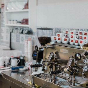 A kávé útja: a fekete arany története és hatásai