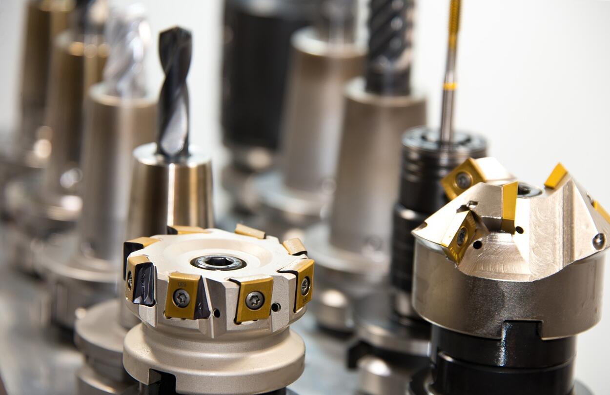 Az aprólékos munka mesterei: keményfém mini élletörők