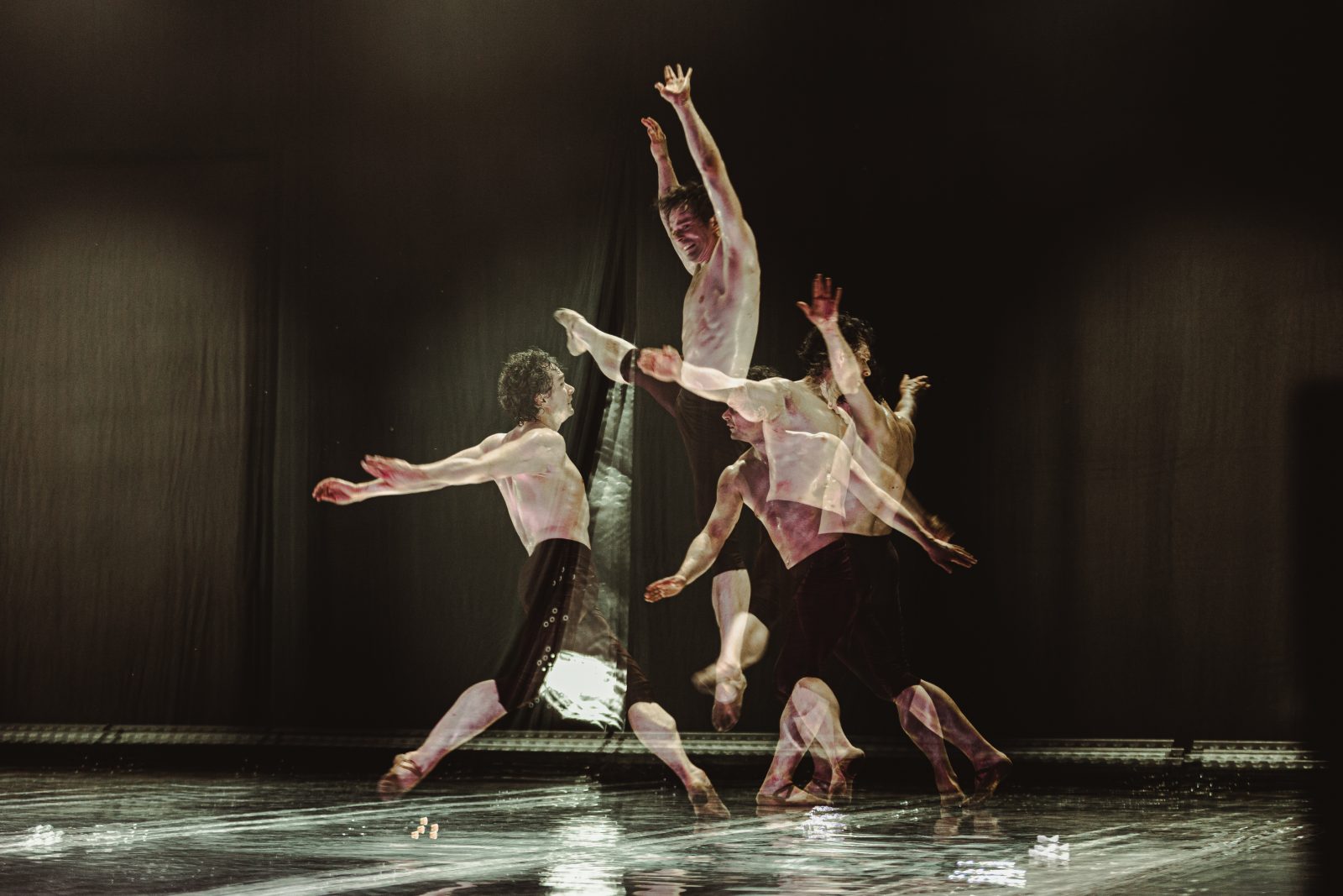 Thália elégedetten csettint Megérkeztek a Művészetek Völgye színházi programjai