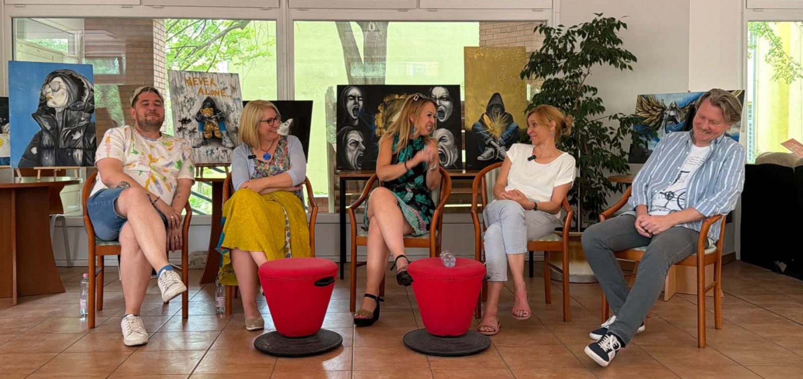 A 21. századi pedagógus: tudásátadó helyett egyre inkább értékközvetítő, mentor és navigátor kellene hogy legyen, de miként?