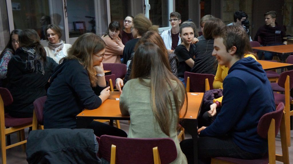Új irodalmi verseny indul középiskolások számára