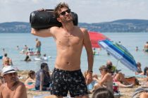 Mit illik a balatoni strandokon, és mit nem? 15 pontos strandetikett-listát készítettek